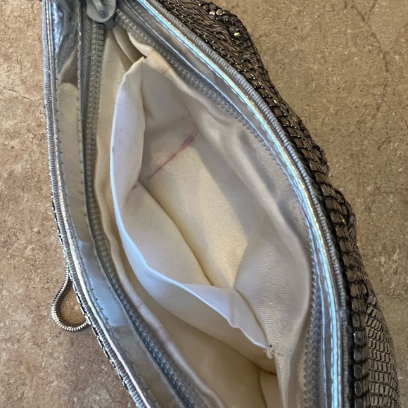 Silver evening bag with long strap - Picture 4 of 4